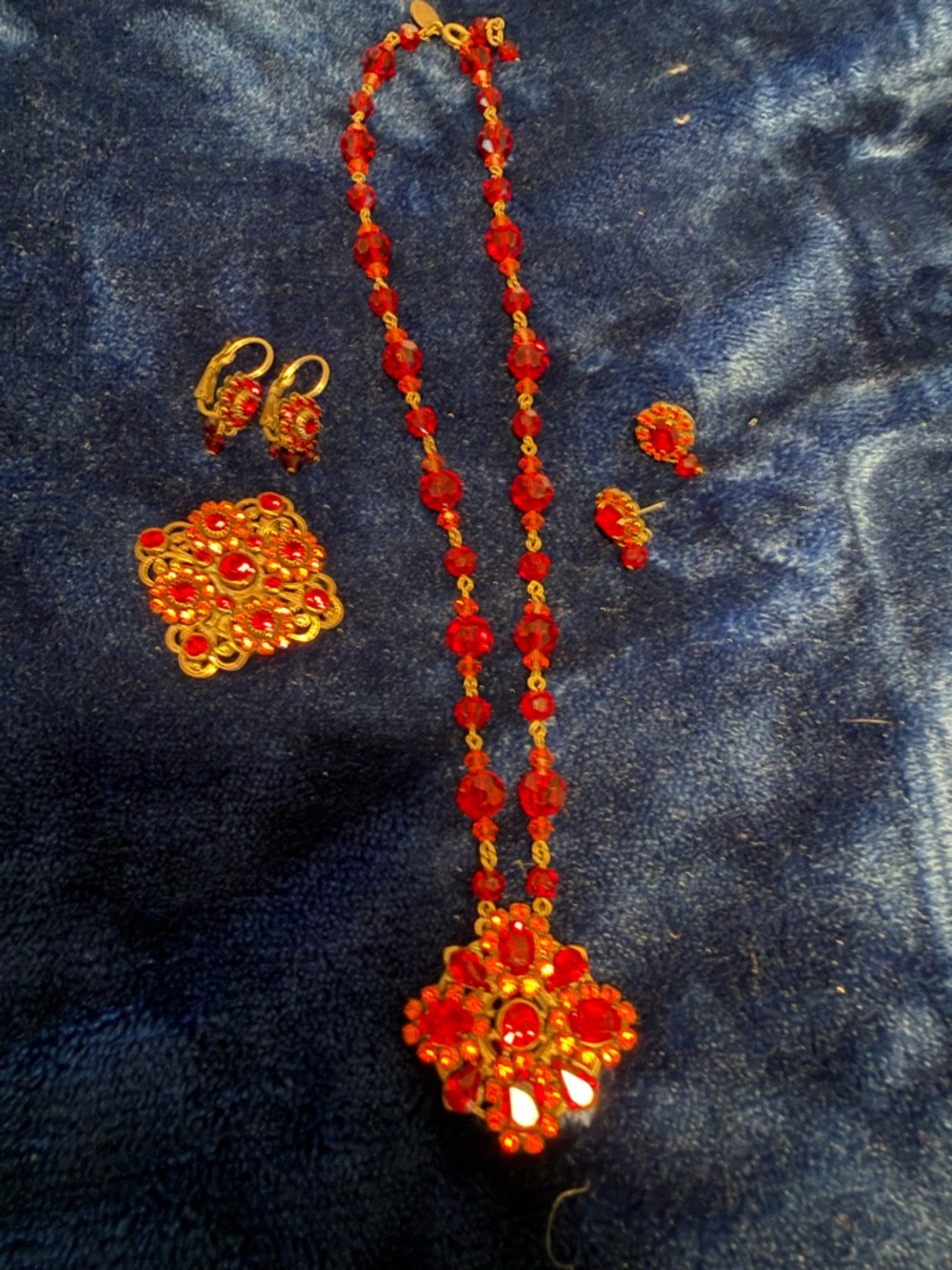 Liz Palacios Red Crystal Pendant Necklace, 2 earrings & pin.